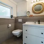 Semesterbostad Strandhaus Am Muehlendamm - Meerblick, Sauna Und Ofen Steinbergkirche